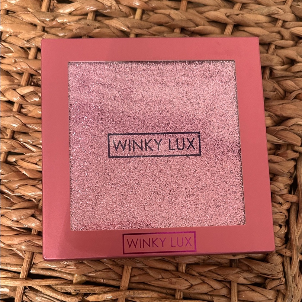 Nib winky lux sugar kitten eyeshadow palette